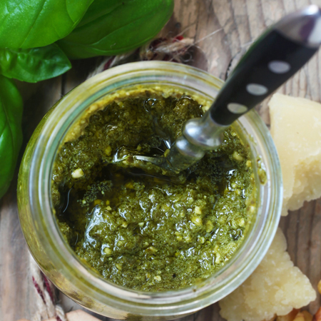 Selbstgemachtes Pesto im Weckglas